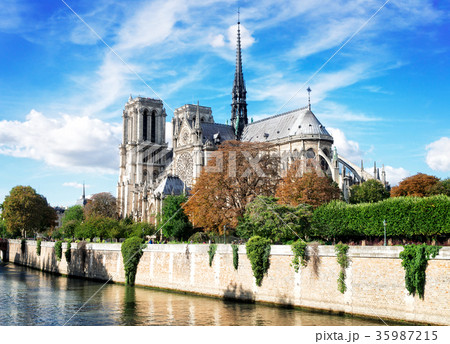 Notre Dame cathedral, Paris France Notre Dame cathedral, Paris France 35987215