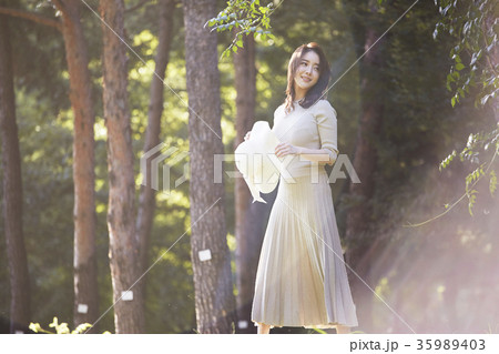 木 帽子 女性 35989403