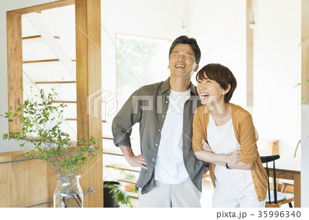 夫婦　住宅　モデルハウス　見学 35996340