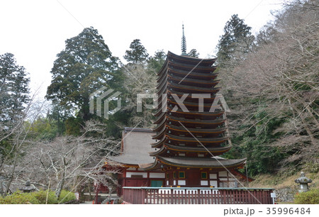 談山神社の「十三重塔」（奈良県桜井市多武峰） 35996484