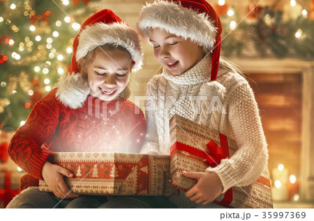 girl with present gift box 35997369