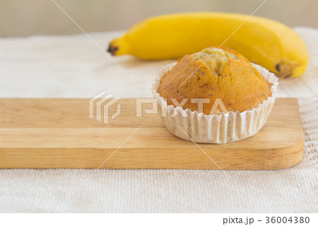 banana cake. 36004380