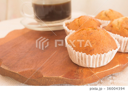 banana cake. banana cake. 36004394