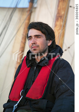 Young sailor 36004805