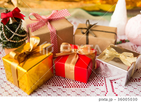 クリスマス プレゼント クリスマスツリー リボン ギフト クリスマスカラー クリスマスプレゼント クリスマス プレゼント クリスマスツリー リボン ギフト クリスマスカラー クリスマスプレゼント 36005030