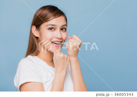 やる気のある女性 36005343