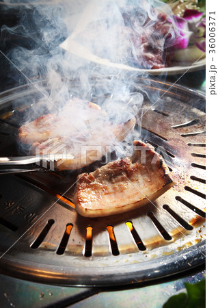 barbecued barbecued 36006371