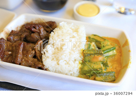 ビジネスクラスの機内食 ビジネスクラスの機内食 36007294