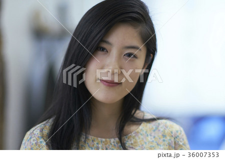 美容室に来た学生 36007353