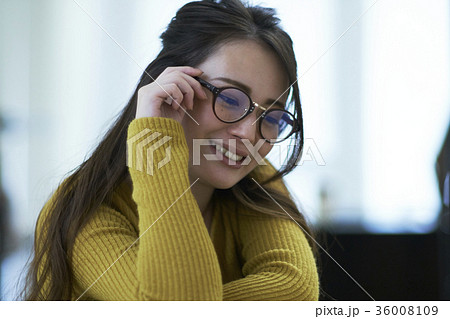 美容室に来た学生 36008109