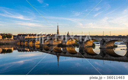Jacques-Gabriel Bridge over the Loire River, Blois Jacques-Gabriel Bridge over the Loire River, Blois 36011463