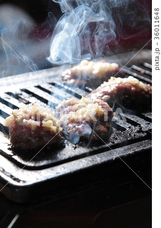 barbecued barbecued 36011648