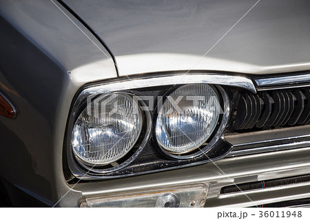 古い自動車のヘッドライト　Headlight of the old car 36011948