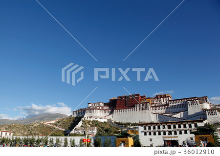 朝のポタラ宮殿。2016/9/23 36012910