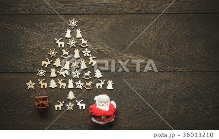Flat lay aerial image  Christmas tree by handmade 36013210