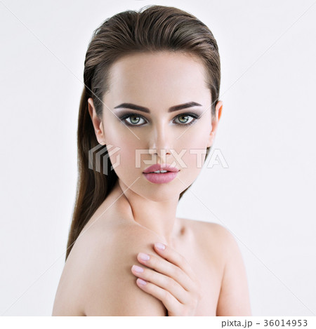 Beautiful young girl with beauty face Beautiful young girl with beauty face 36014953