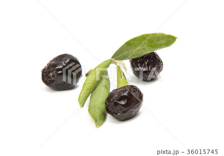 olives with leaves 36015745