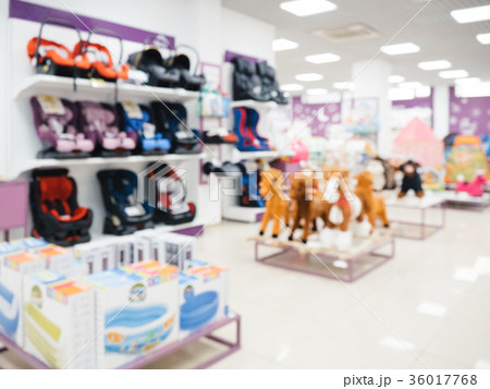 Blurred of kids toy store background with bokhe 36017768