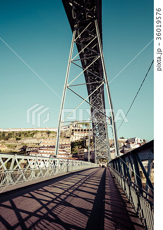 Street on lower floor of the Ponte Luiz I Bridge 36019576