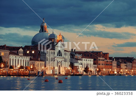 Venice skyline at night 36023358