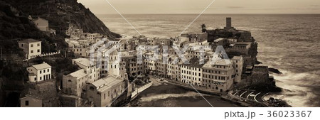 Vernazza buildings and sea in Cinque Terre panorama 36023367