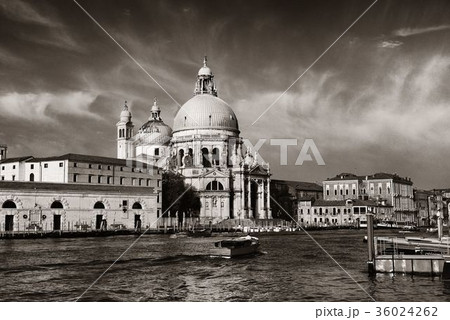Venice Grand Canal sunrise and boat 36024262