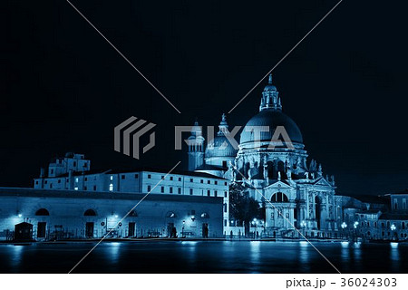 Venice Santa Maria della Salute church at night Venice Santa Maria della Salute church at night 36024303