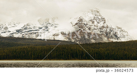 Bow Lake 36024573