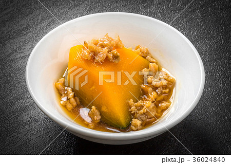 かぼちゃの煮物 Pumpkin simmered japanese food かぼちゃの煮物 Pumpkin simmered japanese food 36024840