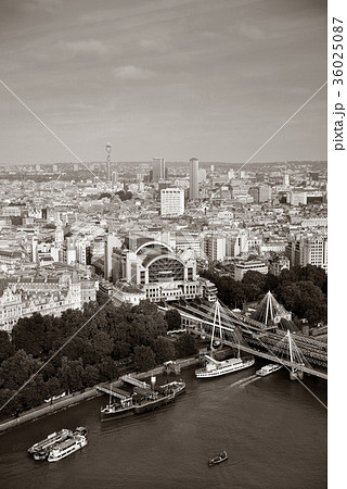 London rooftop view 36025087