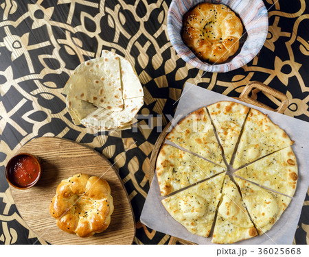 uzbek bread 36025668