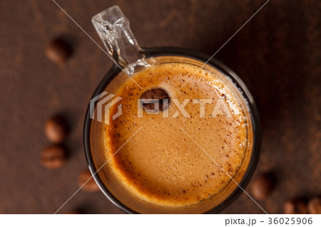 Coffee cup and beans 36025906