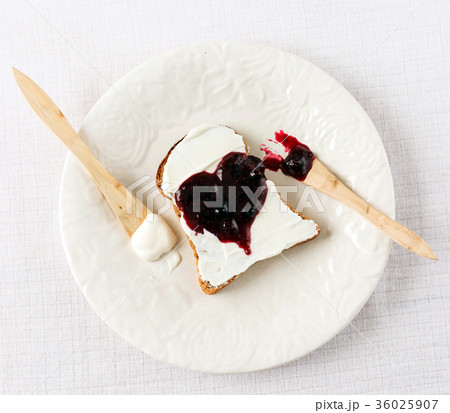 Toast with heart jam Toast with heart jam 36025907