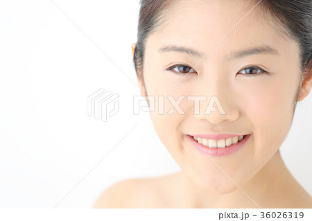 ビューティーイメージ　若い女性 36026319