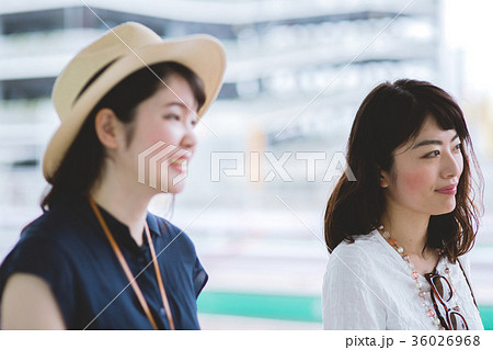 女子旅　空港バスのりば 36026968