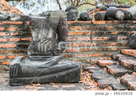 Old Buddha statue Old Buddha statue 36030916