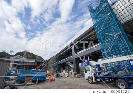 シーサイドライン延伸工事中の金沢八景駅のイメージ　2017年11月 36031229