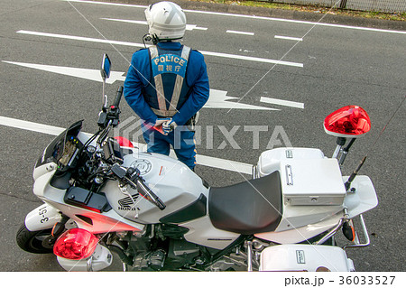 白バイの取り締まり 36033527