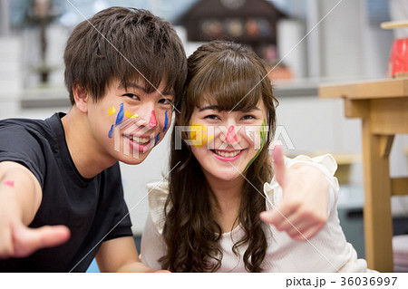 フェイスペイント　大学生　描く　スクールライフ 36036997