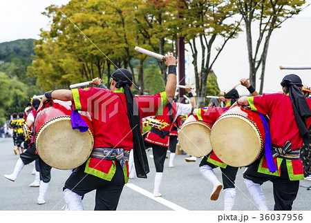 沖縄エイサー踊り 伝統芸能 伝統舞踊の写真素材 [36037956] - PIXTA