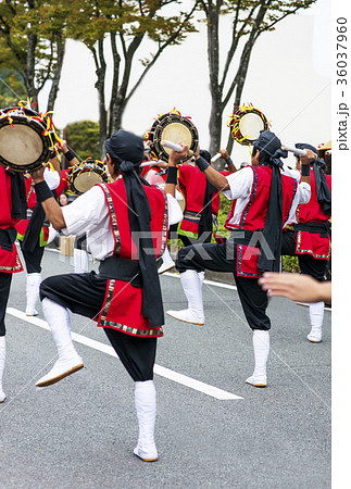 沖縄エイサー踊り 伝統芸能 伝統舞踊の写真素材 [36037960] - PIXTA