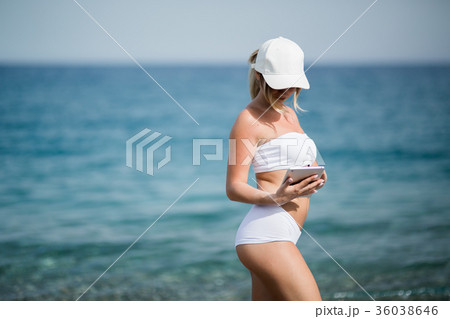 healthy gym blonde girl searches for new lifestyle 36038646