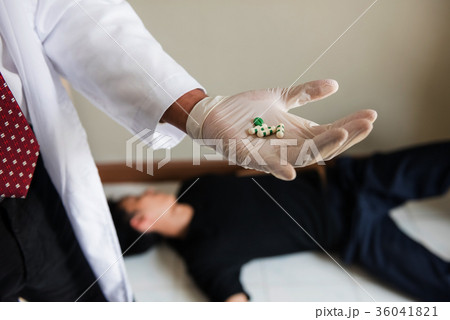 evidence pills of overdose death man evidence pills of overdose death man 36041821
