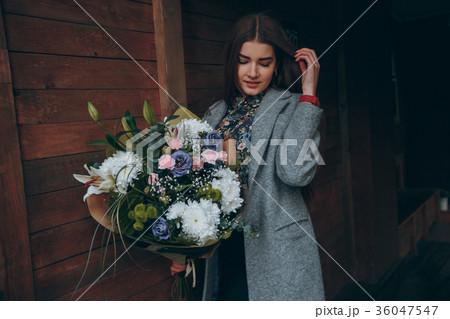girl with a bouquet 36047547