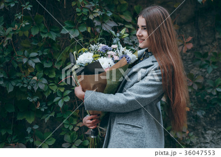 girl with a bouquet 36047553