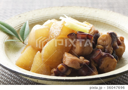 タコと大根の煮物15 タコと大根の煮物15 36047696