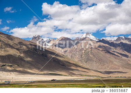 Mountain view of Zanskar Valley 36055687