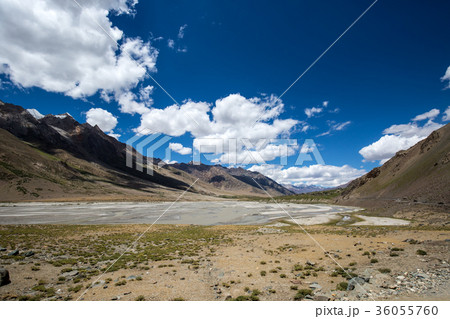 Mountain view 36055760