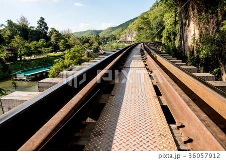 Railway bridge 36057912