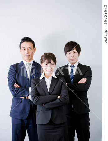 ビジネスチーム　並ぶ 36058670